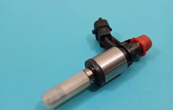 Fuel injector