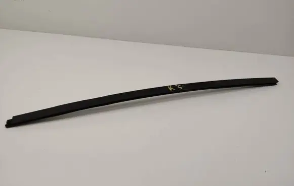Mercedes-Benz Citan W415 Door glass trim 