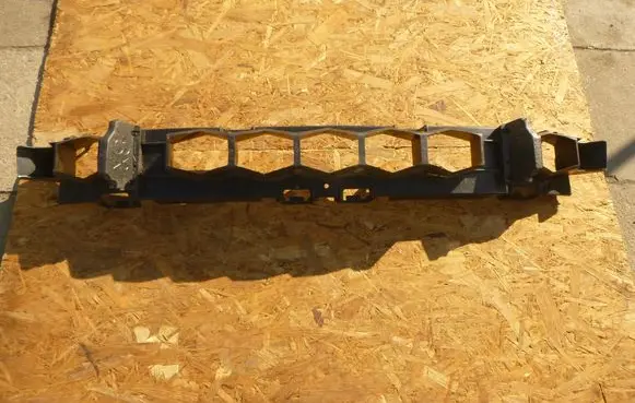 Jeep Renegade Front bumper support beam 52091045