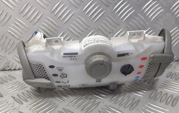 Peugeot 107 Interior fan control switch 55900-0H0040