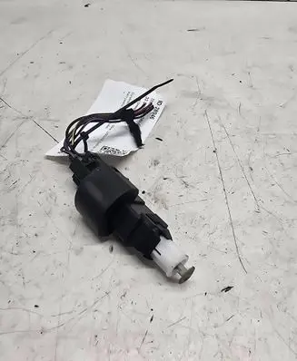 Opel Omega B2 Brake pedal sensor switch 09149765