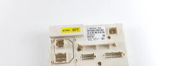 Mercedes-Benz E C207 W207 Convertible roof control unit A2079004500 A2079011500 A2079022700