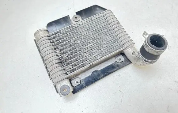 Toyota Yaris Intercooler radiator 33010359