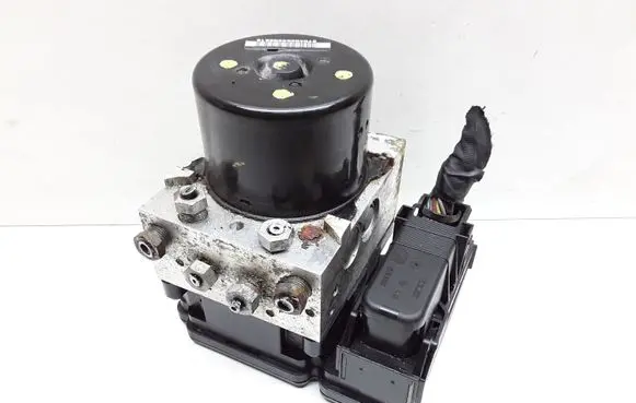 Volvo V60 ABS Pump 31329137