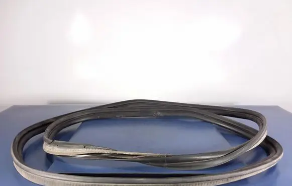 Ford Focus ST Trunk rubber seal (body) 