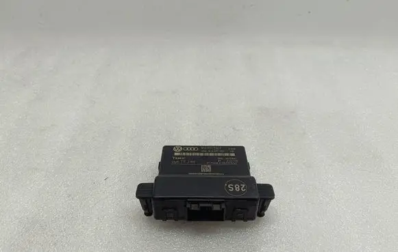 Volkswagen Golf V Gateway control module 1K0907530F 0325 1K0907951