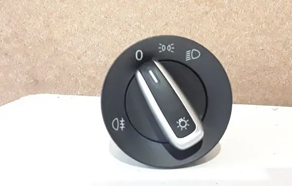 Volkswagen Golf VI Light switch 3C8941431B