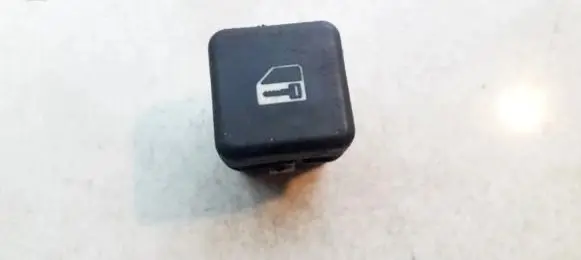 BMW 5 E39 Central locking switch button 8360828