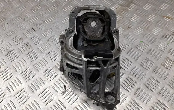 Audi Q5 SQ5 Engine mount bracket 4M0199371B