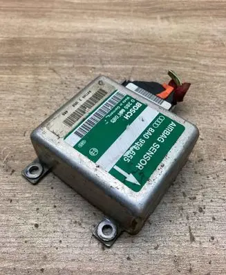 Audi A6 S6 C4 4A Airbag control unit/module 8A0959655 0285001085 Withplug
