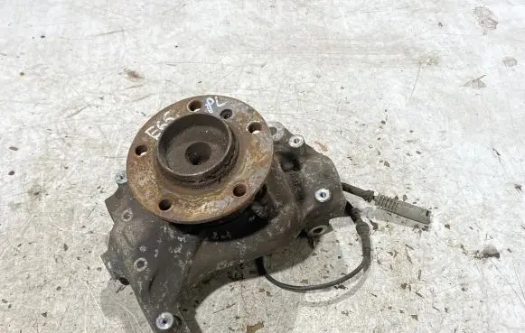 BMW 7 E65 E66 Front wheel hub spindle knuckle