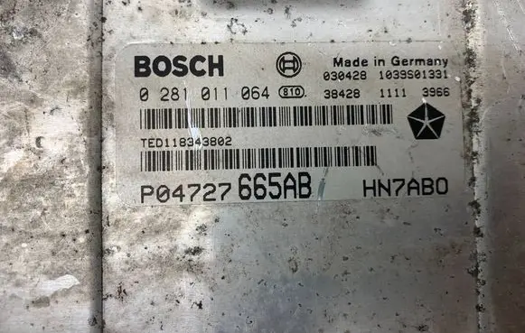 Chrysler Voyager Engine control unit/module P04727665AB 1039S01331 0281011064