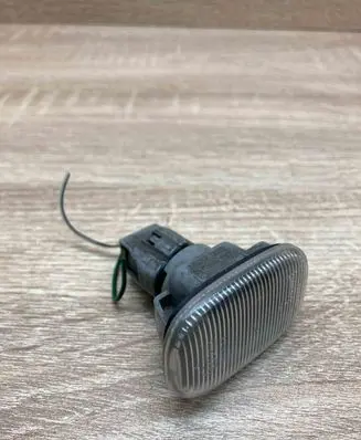 Toyota Corolla Verso AR10 Front fender indicator light 019012