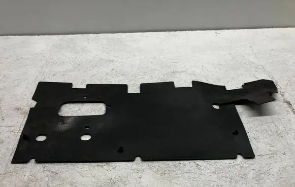 Jeep Grand Wagoneer Intercooler air guide/duct channel 