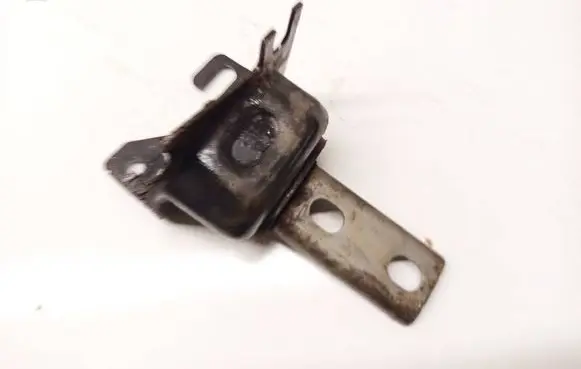 Dacia Sandero Engine mount bracket 