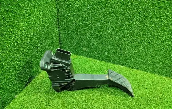 Volkswagen Crafter Accelerator throttle pedal 2N1723503 6PV01062141