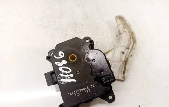 Toyota Corolla Verso AR10 Air flap motor/actuator AE0637008930