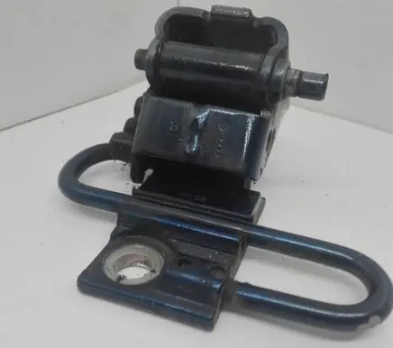 Audi A3 S3 8P Front door lower hinge 8E0831412B