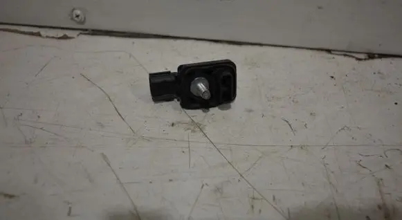 Toyota RAV 4 (XA50) Airbag deployment crash/impact sensor 8983A52011