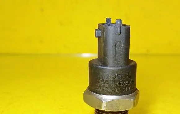 Renault Master II Fuel pressure sensor 0281002568