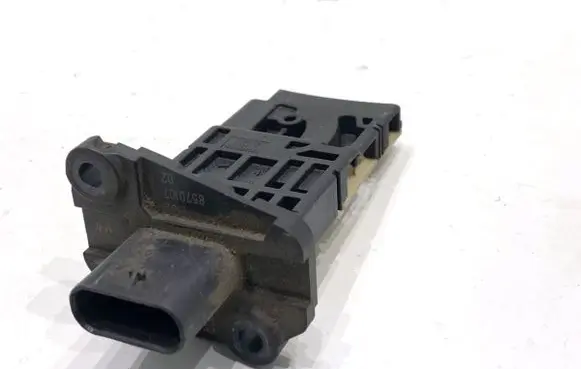 BMW 3 F30 F35 F31 Mass air flow meter 8570107