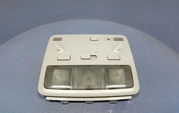 Toyota Avensis Verso Boot/trunk interior light 