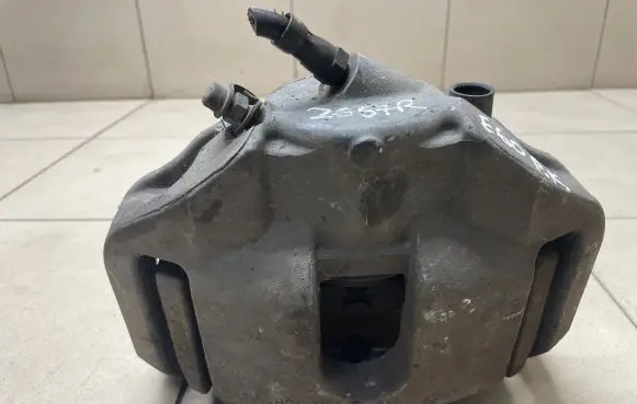 BMW 5 E60 E61 Front brake caliper