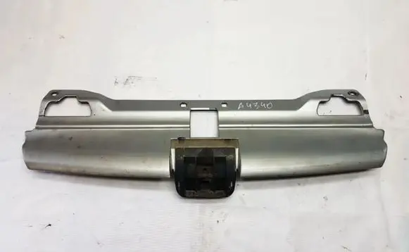 Peugeot 406 Front grill 9616258477