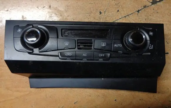 Audi A4 S4 B8 8K Climate control unit 8T2820043AF