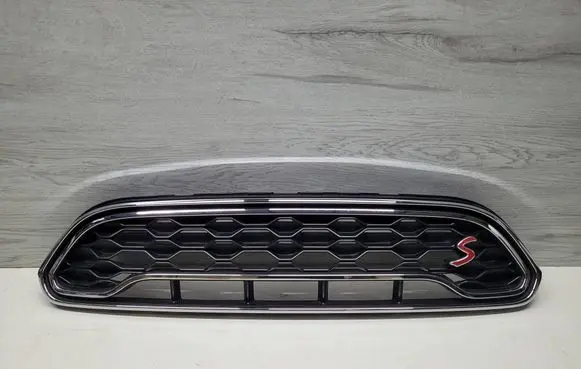 Mini Cooper Countryman F60 Front bumper upper radiator grill 7405406