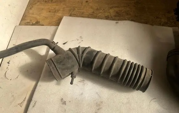 Air intake hose/pipe