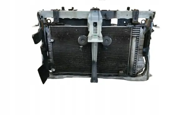 Toyota Avensis T270 Radiator support slam panel