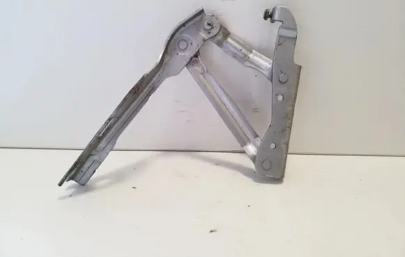 Volkswagen Eos Engine bonnet/hood hinges 1Q0823302C