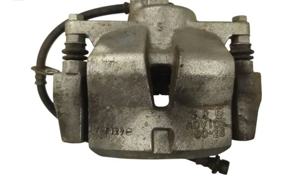 Toyota Camry VIII XV70 Front brake caliper