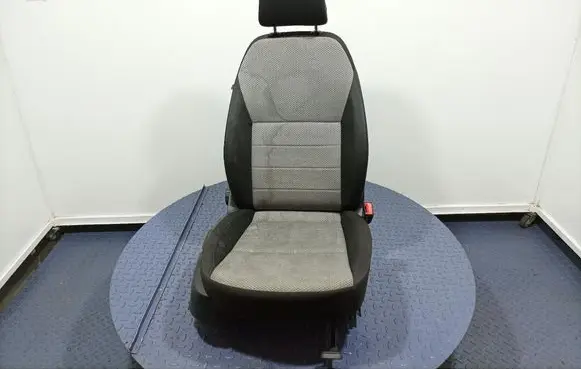 Skoda Octavia Mk3 (5E) Front passenger seat 