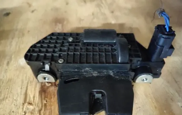 Citroen C3 Tailgate/trunk/boot lock/catch/latch 9151487499H
