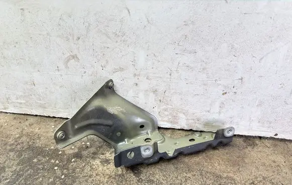 Skoda Elroq Fender mounting bracket 5LJ821228