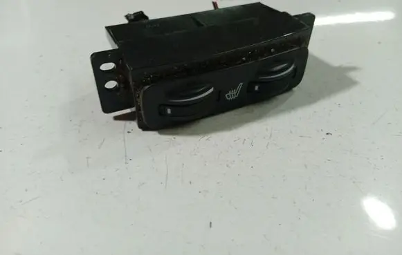 Toyota Avensis T250 Seat heating switch