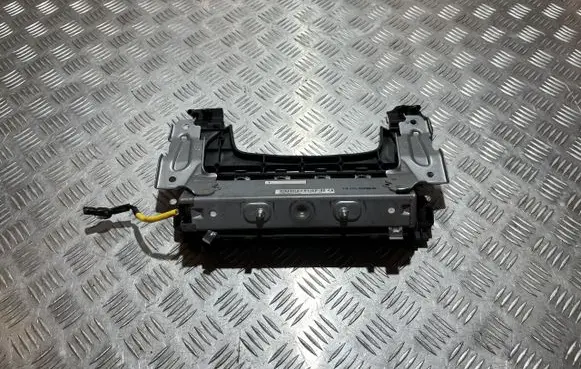 Mitsubishi Eclipse Cross Knee airbag PU18246