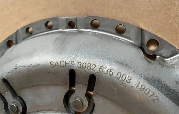 Audi A4 S4 B5 8D Pressure plate 3082635003