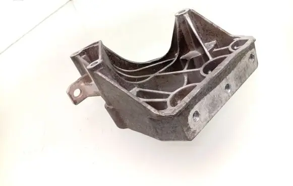 Skoda Fabia Mk1 (6Y) Engine mounting bracket 038199207P