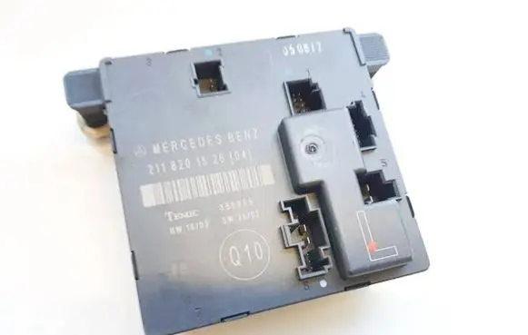 Mercedes-Benz E W211 Door control unit/module 2118201526 356805