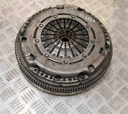 Volkswagen Golf VIII Clutch set kit 04E141031M 05E105266B