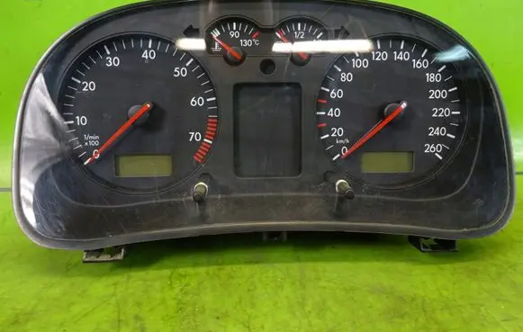 Volkswagen Golf IV Speedometer (instrument cluster) 1J0919860D