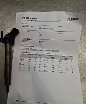 Mercedes-Benz R W251 Fuel injector A6420700587 050512 0445115027