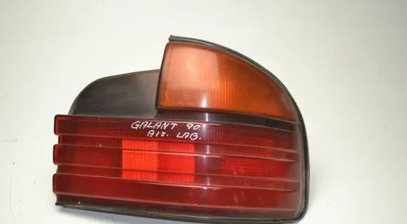 Mitsubishi Galant Rear/tail lights 0438575R
