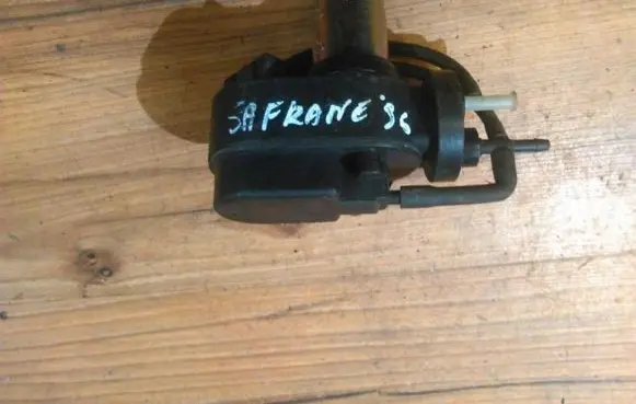Renault Laguna I Vacuum pump 7700841557 003572