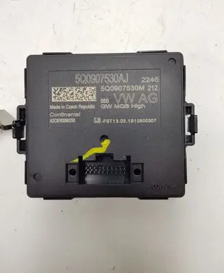 Skoda Superb B8 (3V) Gateway control module 5Q0907530AJ 5Q09075300M