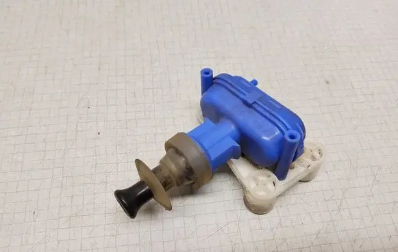 Audi 100 200 5000 C3 Central locking motor 893862153D