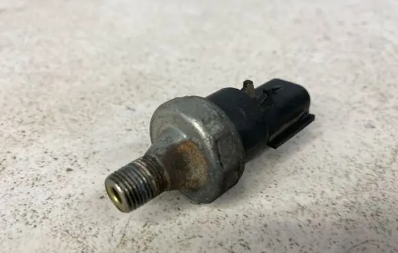 Dodge Caliber Oil pressure sensor 05033317AB